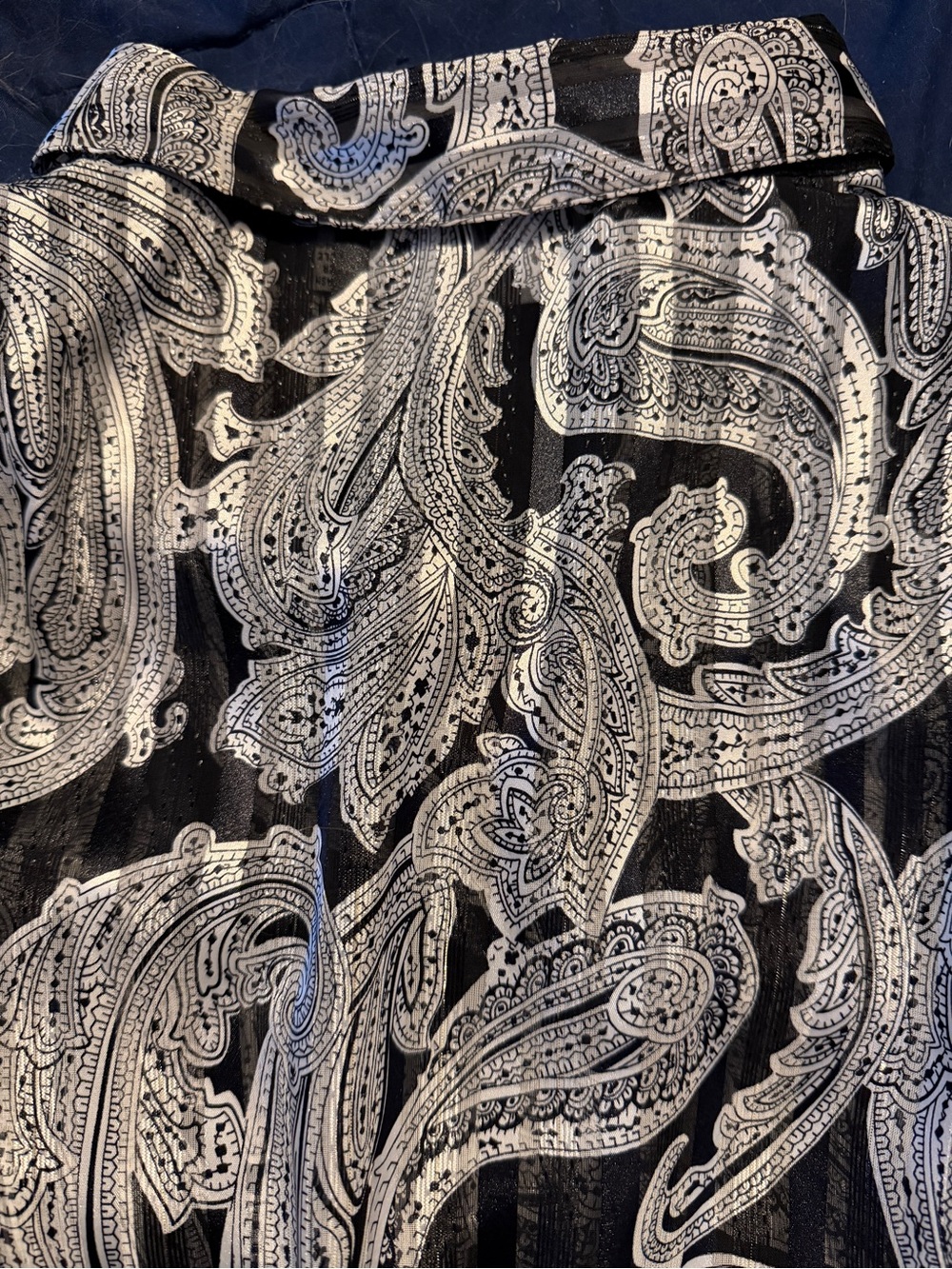 Alfred Dunner Black & White Paisley 3/4 Button-Up Blouse - Picture 3 of 7